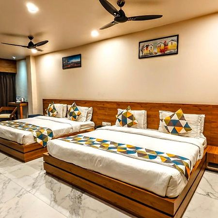 The Sky Imperial Unity Inn Garudeshwar المظهر الخارجي الصورة