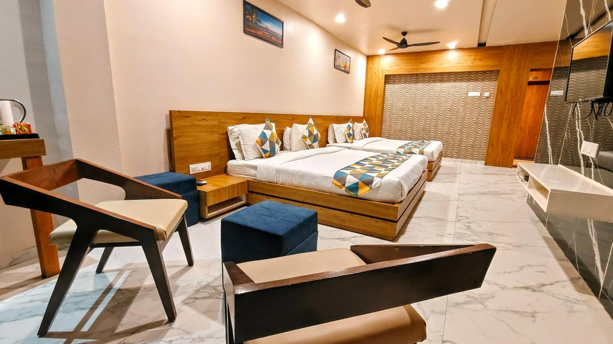 The Sky Imperial Unity Inn Garudeshwar المظهر الخارجي الصورة