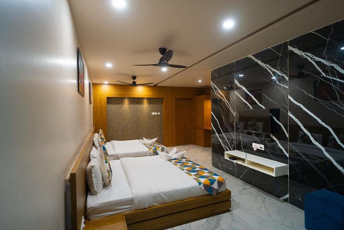 The Sky Imperial Unity Inn Garudeshwar المظهر الخارجي الصورة