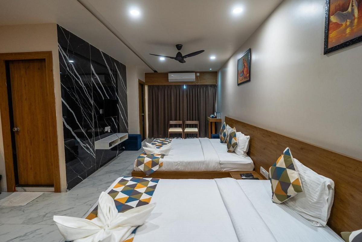 The Sky Imperial Unity Inn Garudeshwar المظهر الخارجي الصورة