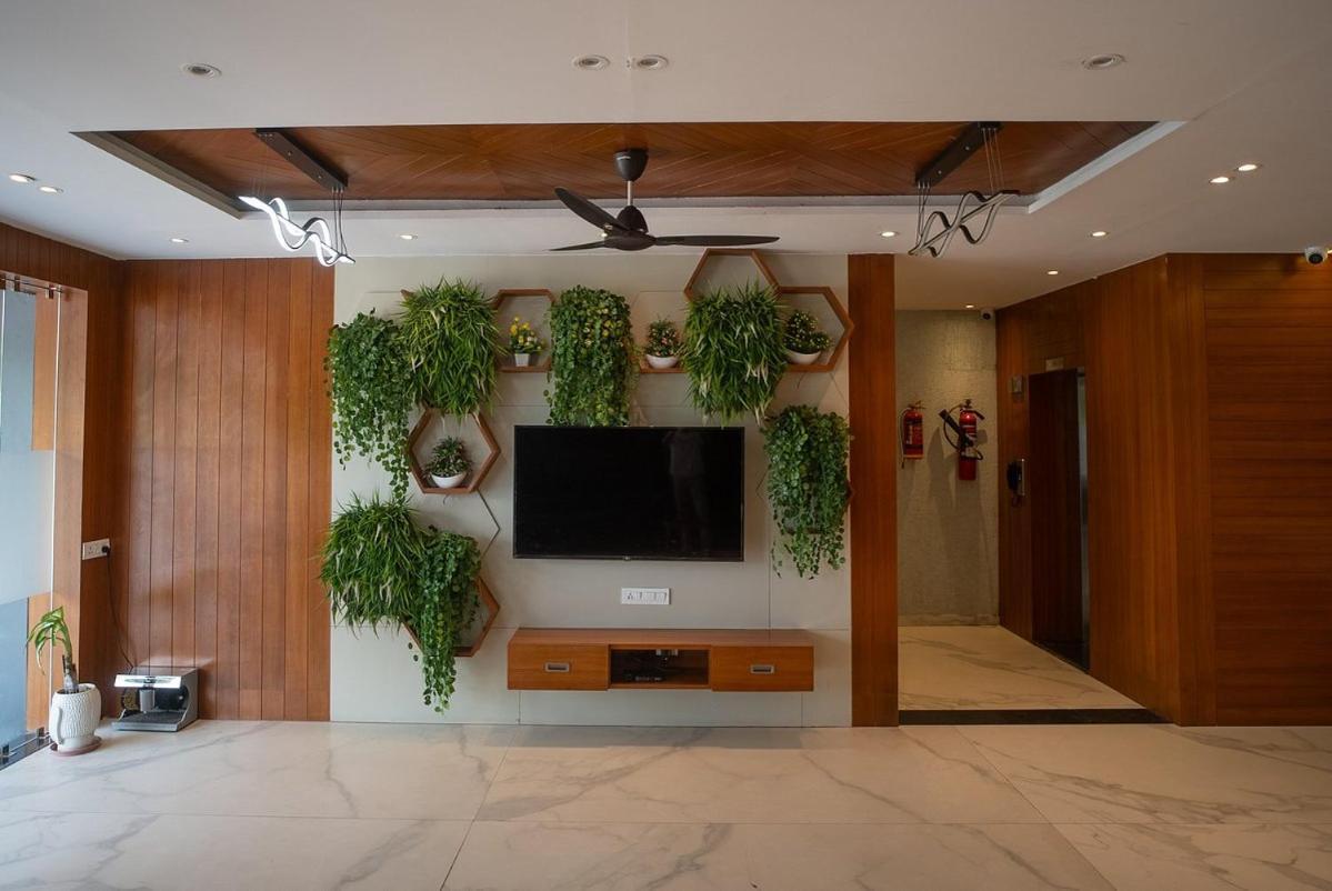 The Sky Imperial Unity Inn Garudeshwar المظهر الخارجي الصورة