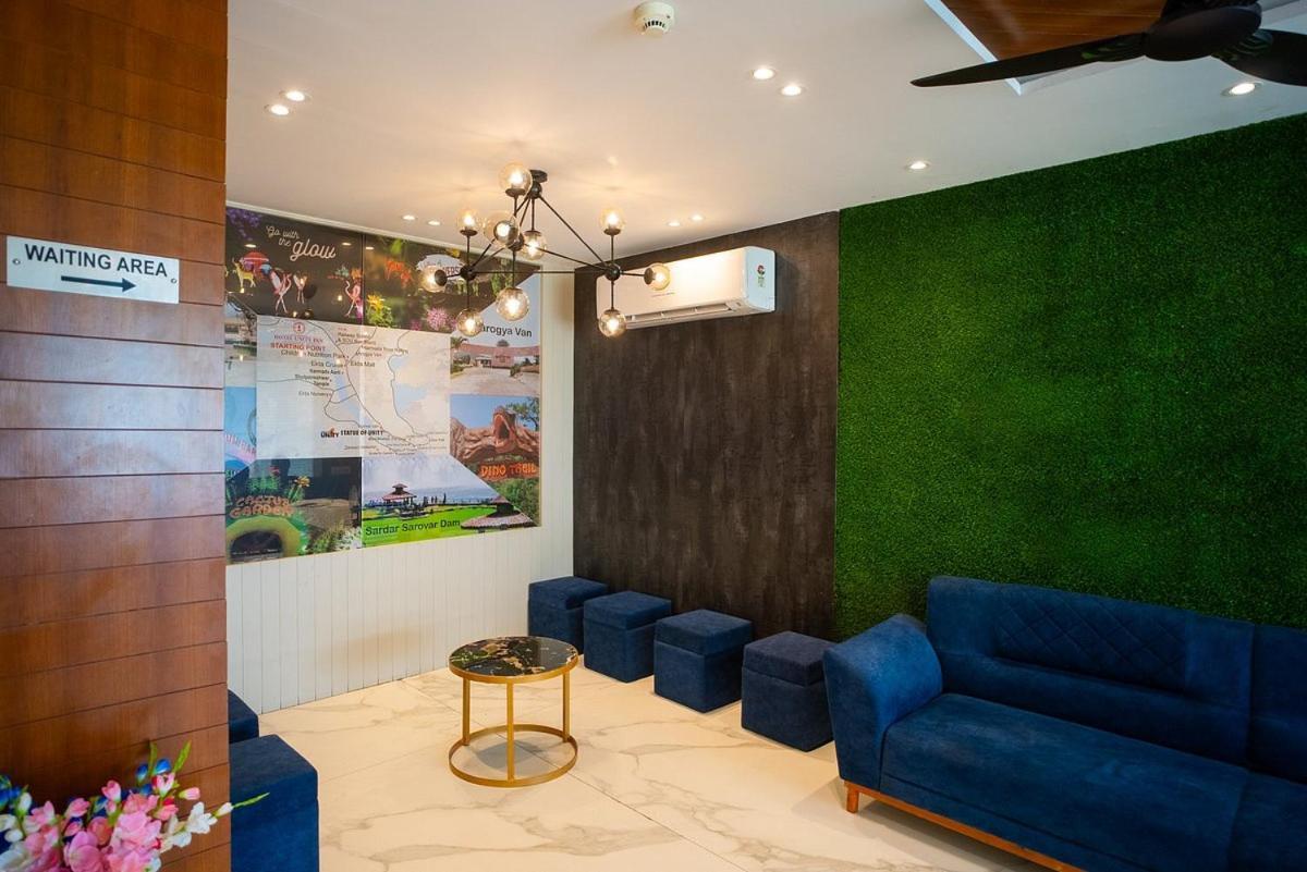 The Sky Imperial Unity Inn Garudeshwar المظهر الخارجي الصورة